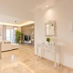 Saturnodream-4 Min To The Beach-free Parking Apartament Torremolinos