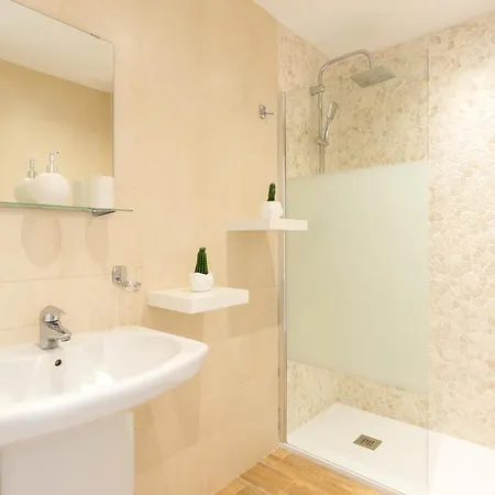 Apartment Saturnodream-4 Min To The Beach-free Parking