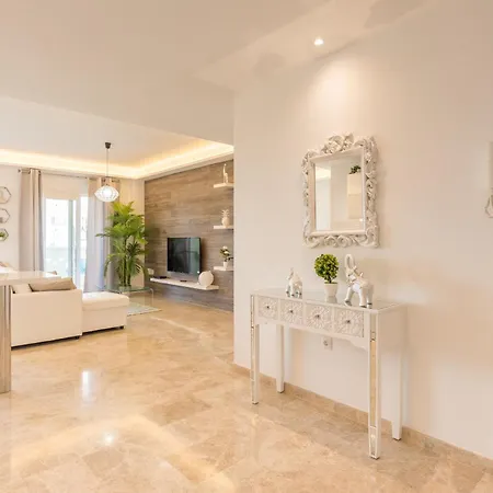 Saturnodream-4 Min To The Beach-free Parking Lejlighed Torremolinos