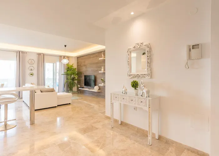 Saturnodream-4 Min To The Beach-free Parking Appartamento Torremolinos